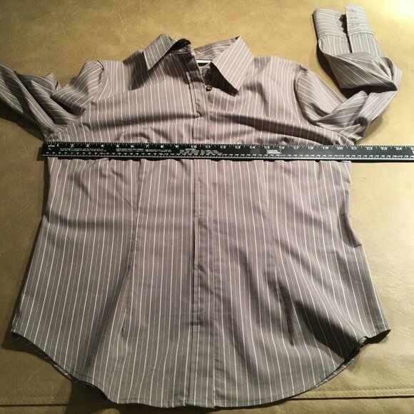 NEW YORK & COMPANY STRETCH “The Madison” Fitted Blouse, BEIGE STRIPE, Size L - Picture 3 of 8